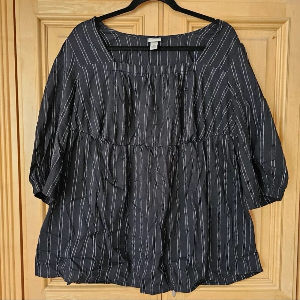 Venezia Blouse Sz 18/20 Black White Pinstripe